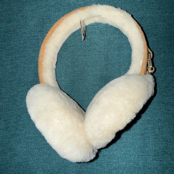 UGG Tan and Cream earmuffs - Picture 2 of 5